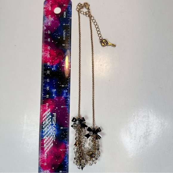 Betsy Johnson clear clustered beads with black bows and gold tone heart choker - Picture 7 of 9